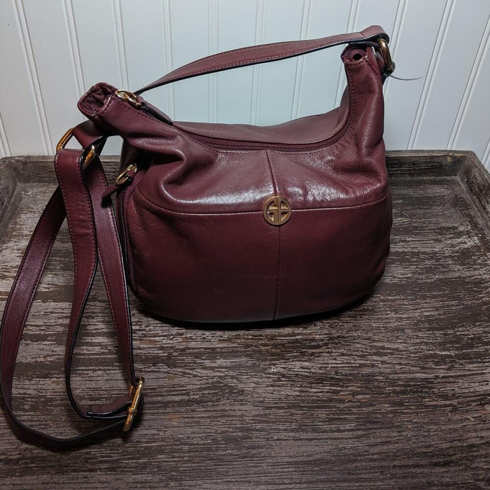 Giani Bernini Women's Burgundy Leather Adjustable Shoulder Bag